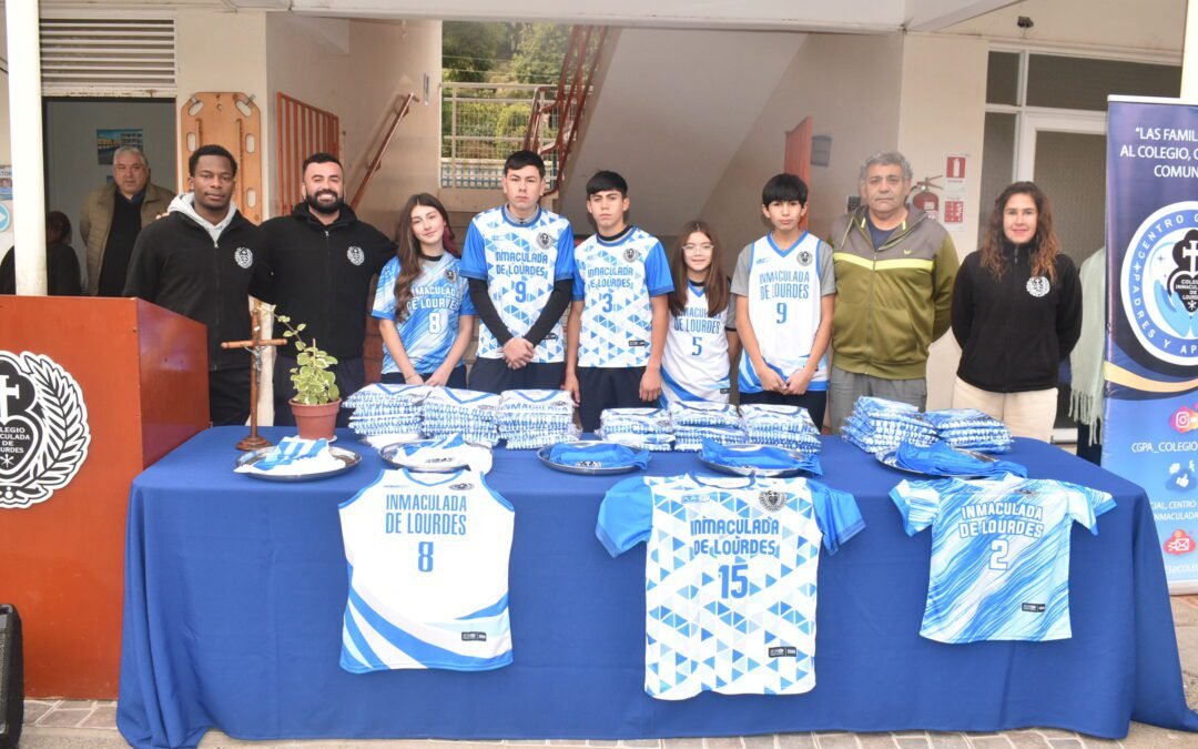 Bendición de nueva indumentaria deportiva
